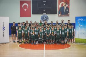 MUĞLA, (DHA)- ENERJİSA Üretim, ‘Enerjimiz Basketbol’ sloganıyla çocuklara sporun gücüyle