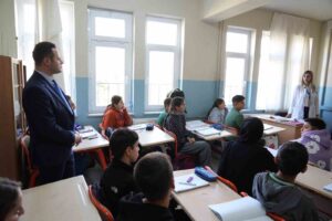 Muğla İl Milli Eğitim Müdürü Emre Çay, saha ziyaretleri kapsamında