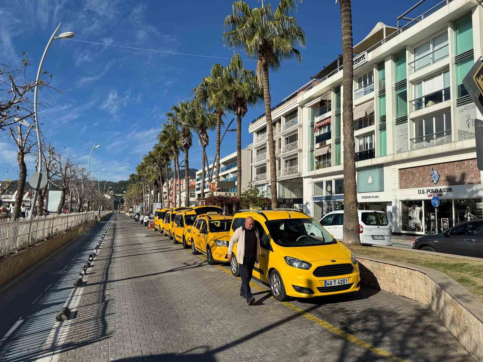Muğla’nın Marmaris ilçesinde Belediye Başkanı Acar Ünlü’nün marina bölgesinde hayata
