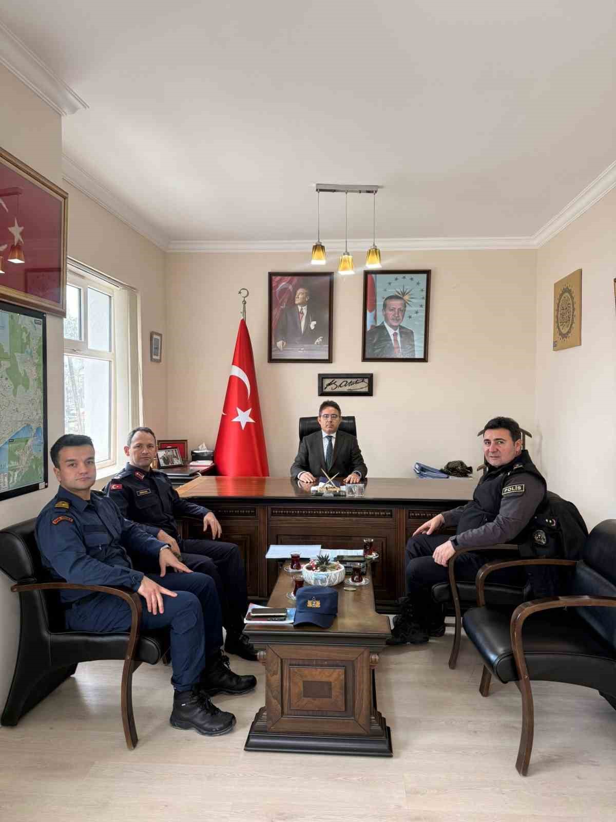 Muğla’nın Marmaris İlçesinde yeni yıl güvenlik tedbirleri dahilinde ilçe genelini