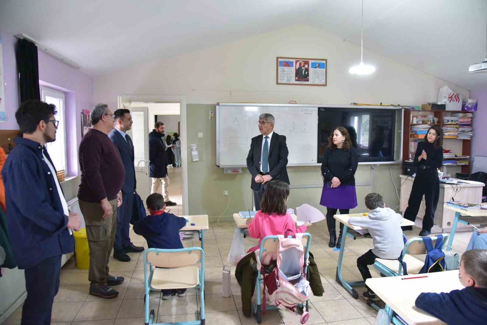 MSKÜ, ‘Birlikte Gelişim Programı’ kapsamında Ula’nın Çıtlık Mahallesi’nde öğrenci ve