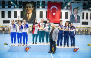 Samsun’da düzenlenen 2025 Salon Okçuluk Türkiye Şampiyonası, Türkiye’nin dört bir