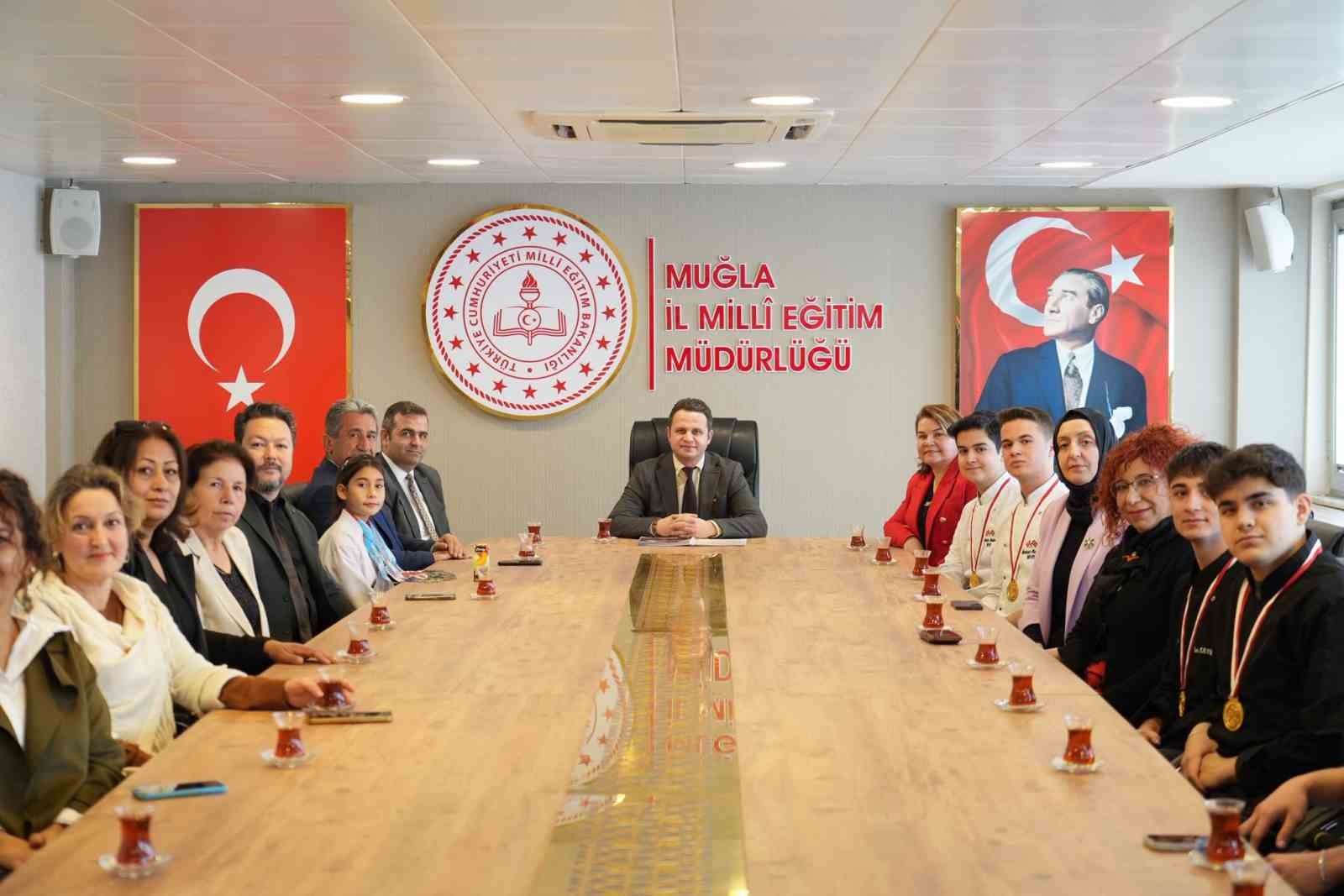 Muğla İl Milli Eğitim Müdürü Emre Çay, karate branşında dünya