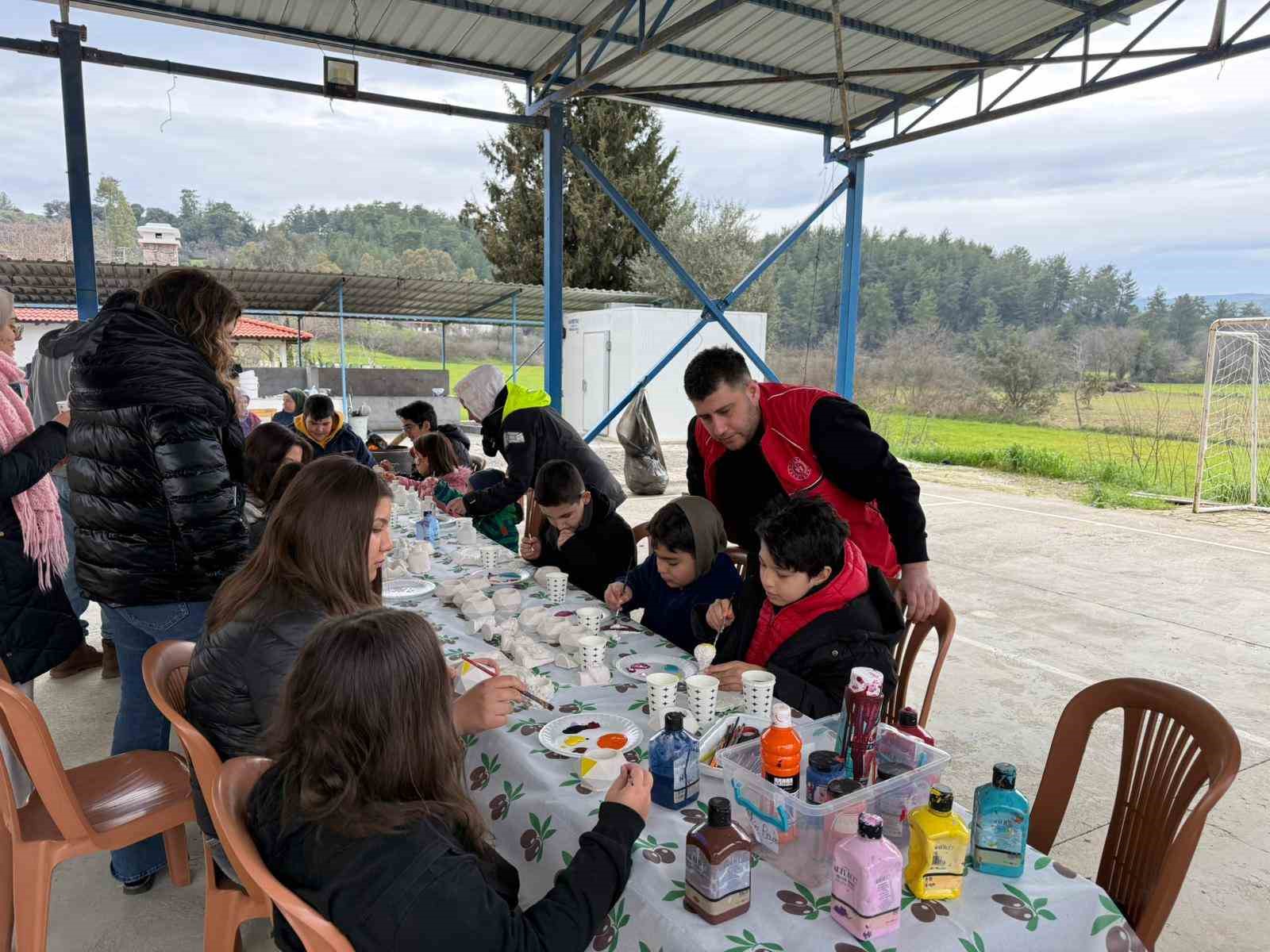 Muğla’nın Ula ilçesinde, GSB Gençlik Kış Kulübü kapsamında düzenlenen etkinlikler