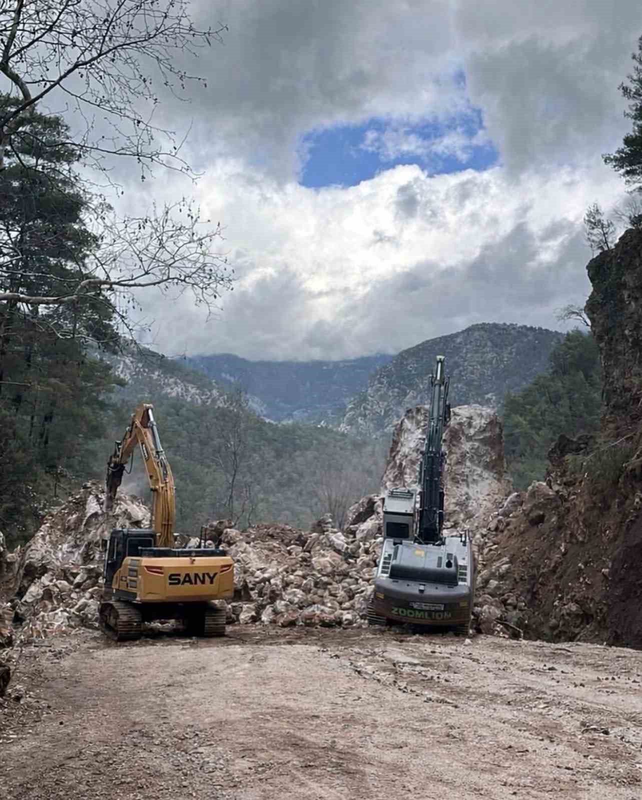 Muğla’nın Fethiye ilçesinde yoğun yağış sonrası Kızlbel ve Söğütlü Mahallesi