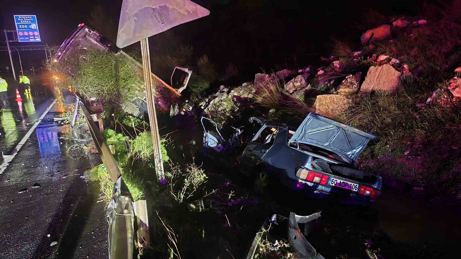 Muğla’nın Bodrum ilçesinde 3 aracın karıştığı zincirleme trafik kazasında ortalık