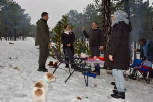 Muğla’nın Köyceğiz ilçesi Sandras Dağı’nda etkili kar yağışı görüldü. Dün