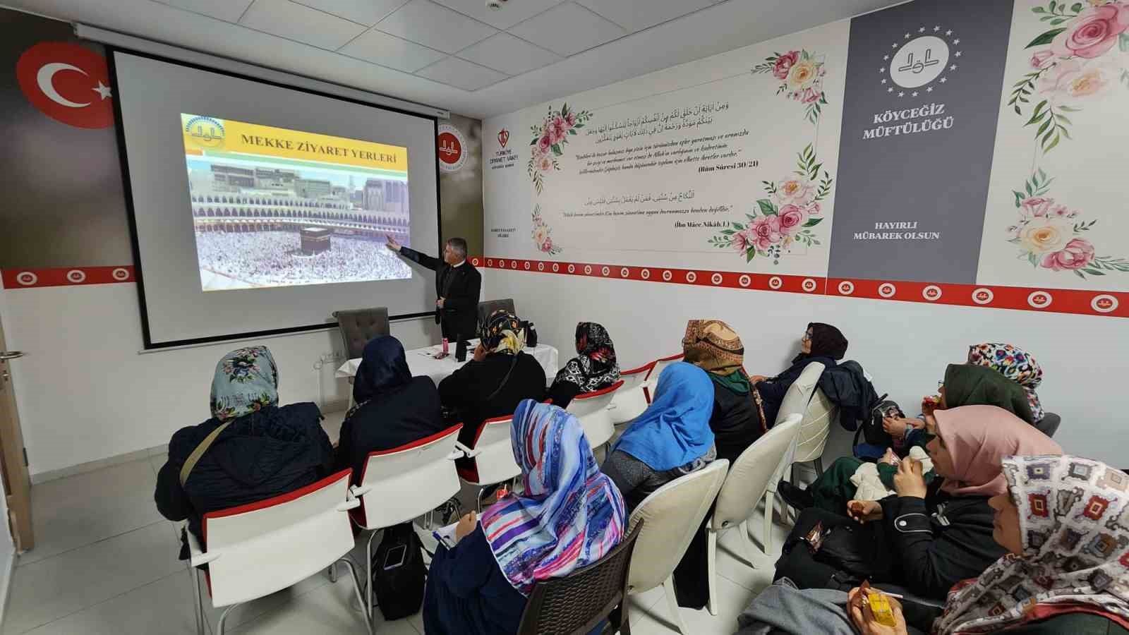 Muğla’nın Köyceğiz ilçesinde umreye gidecek vatandaşlar için eğitim semineri gerçekleştirildi.