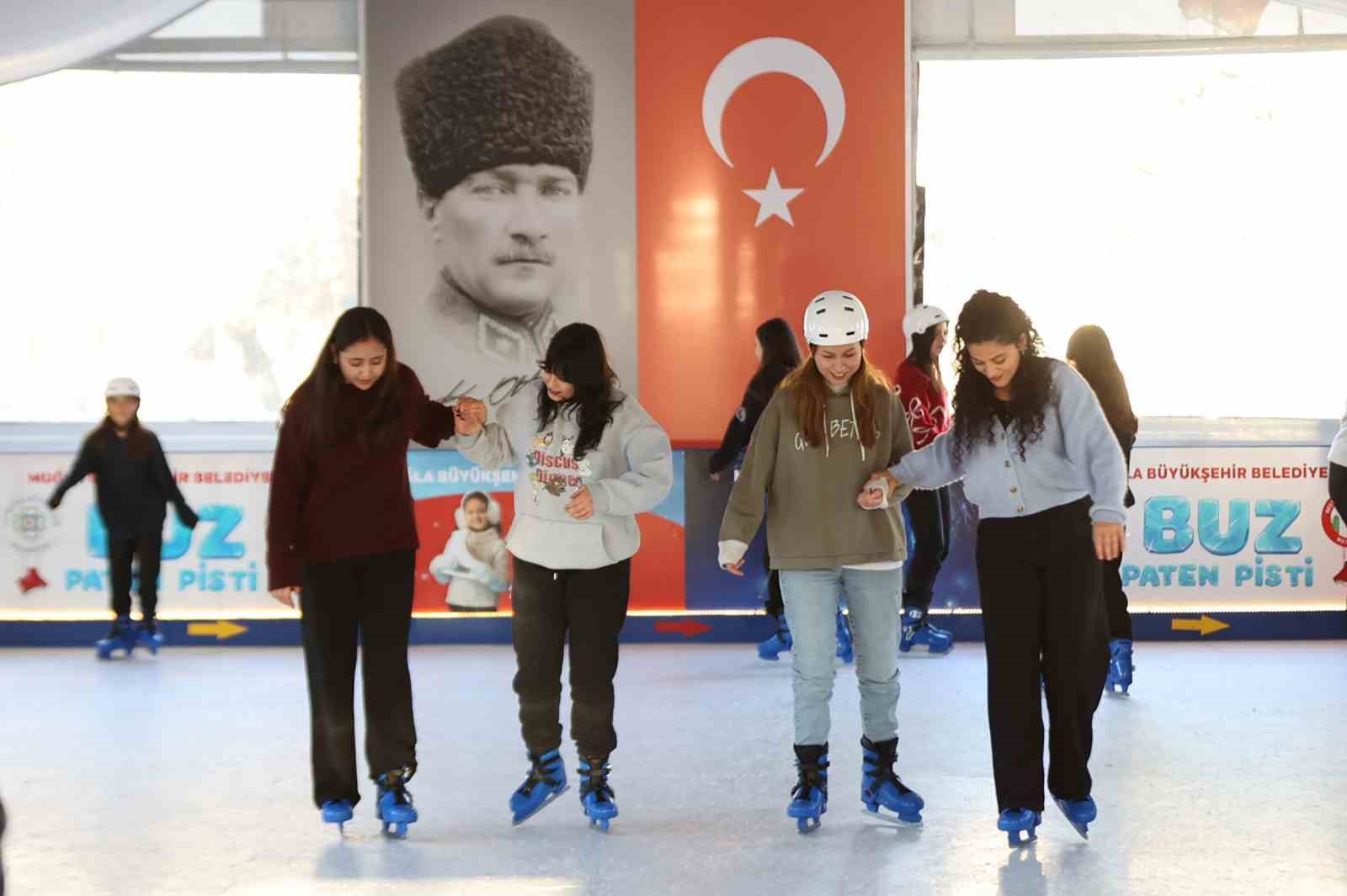 Muğla Büyükşehir Belediyesi tarafından organize edilen etkinlikler; spor aktiviteleri, müzik