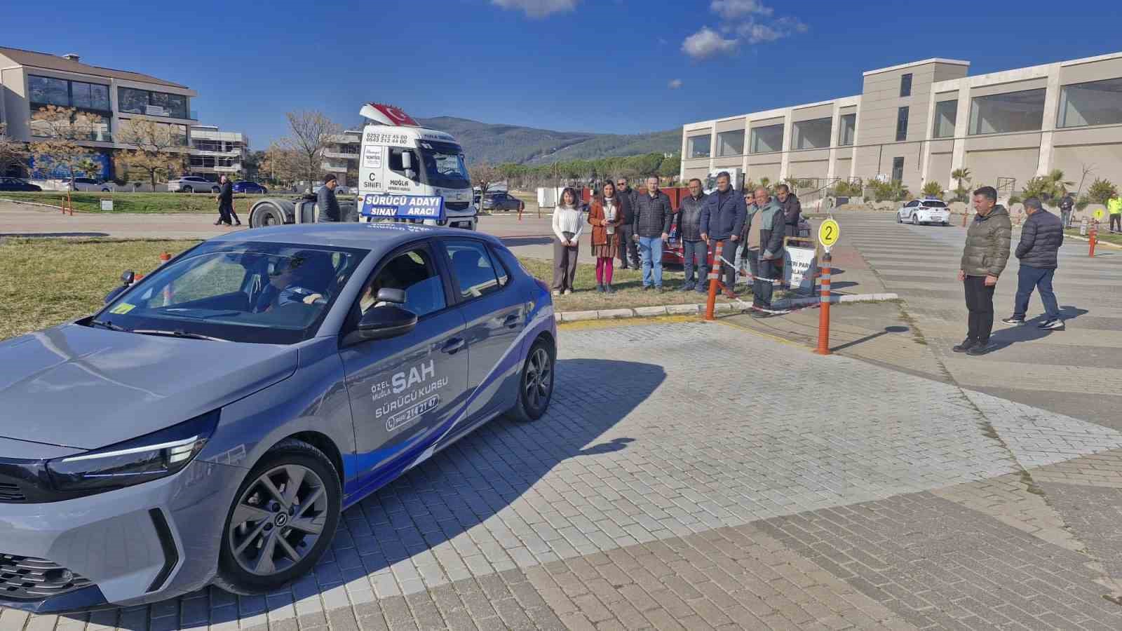 Muğla İl Milli Eğitim Müdürü Emre Çay, Menteşe ilçesinde bulunan