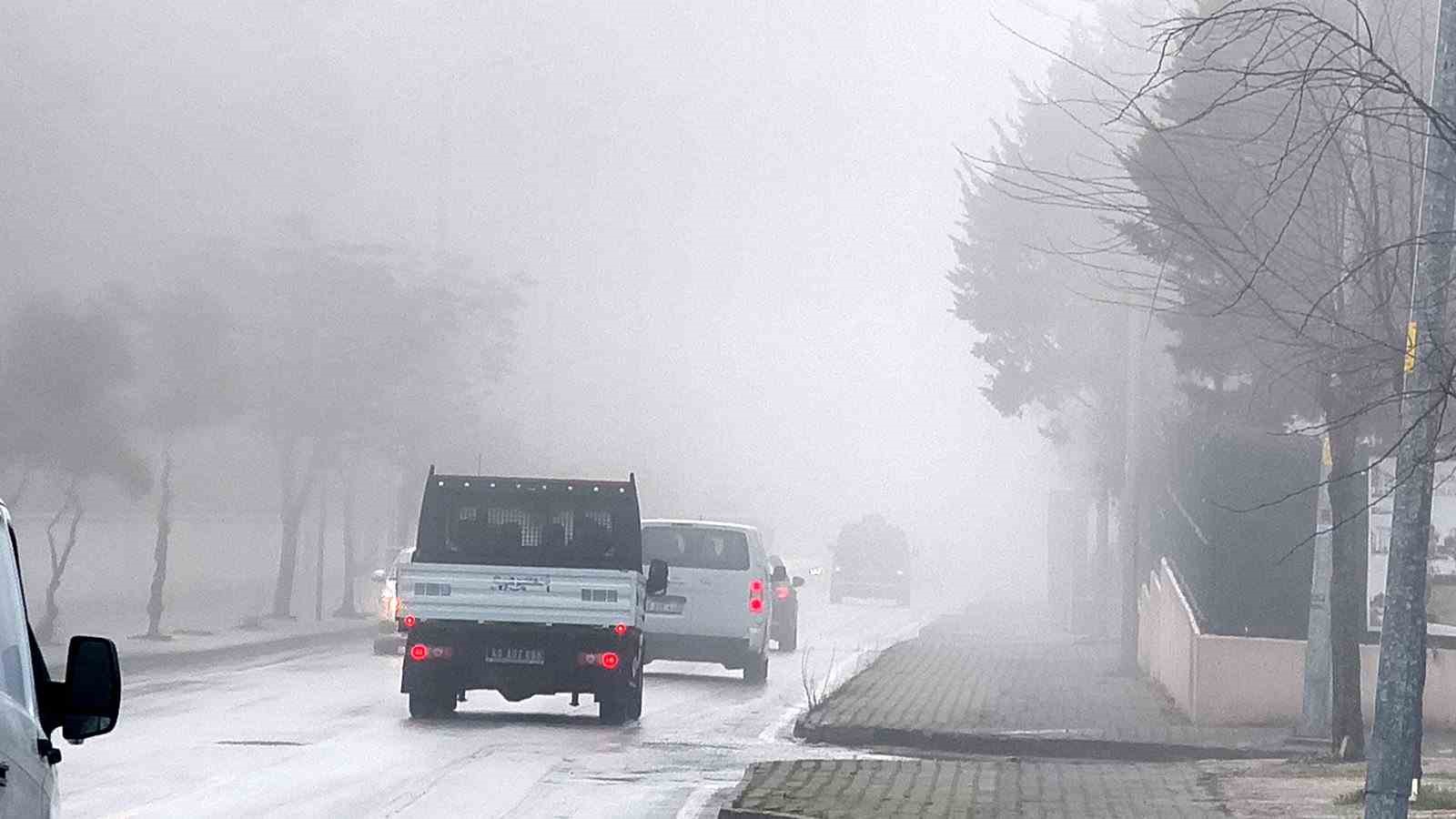 Muğla’nın Menteşe ilçesinde sabah saatlerinde etkili olan yoğun sis, günlük