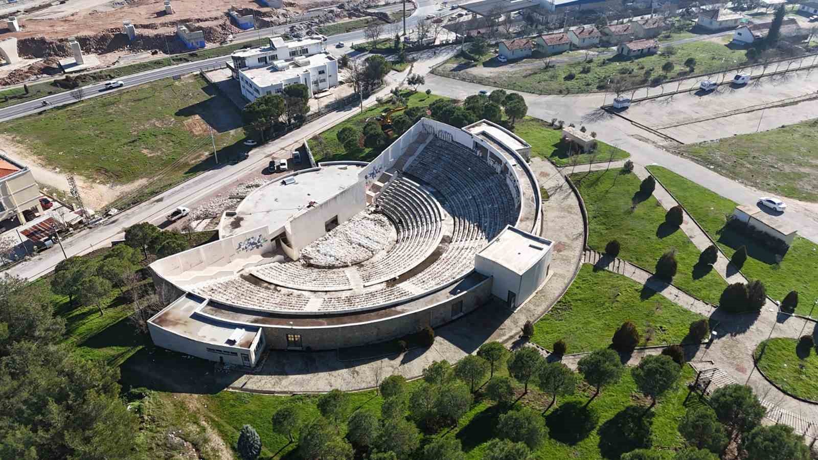 Muğla Büyükşehir Belediyesi tarafından Prof. Dr. Şadan Gökovalı Açık Hava