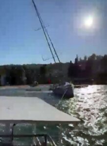 Muğla’nın Bodrum ilçesinde şiddetli rüzgar ve dalgalar denizde olumsuzluklara yol