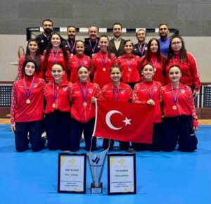 Türkiye Kadın Hokey Milli Takımı, Portekiz’de düzenlenen Salon Hokeyi Büyük