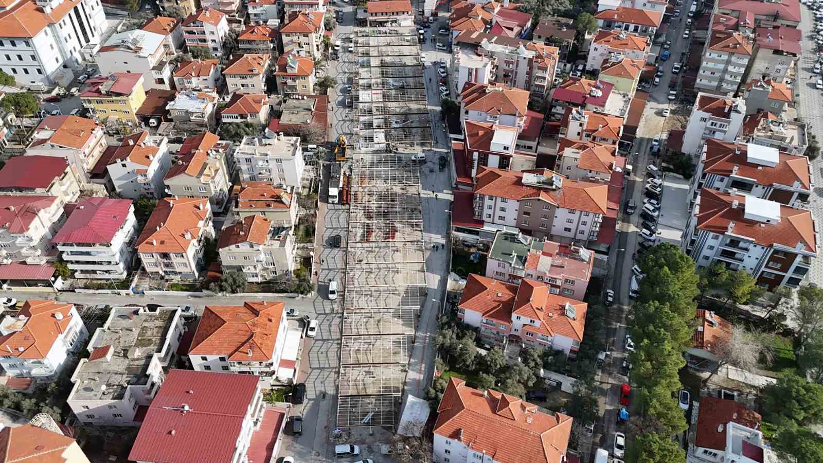 Muğla Büyükşehir Belediyesi’nin Yatağan Pazaryerinde başlattığı bakım, onarım ve tadilat