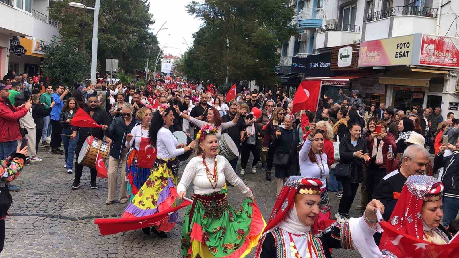 Datça Badem Çiçeği Festivali olumsuz hava şartları nedeniyle 3’üncü gününde