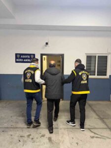 Muğla’nın Marmaris ilçesinde hakkında toplam 28 yıl 3 ay kesinleşmiş