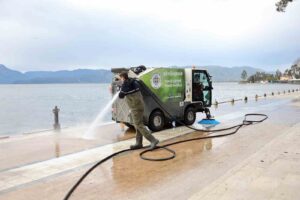 Muğla Büyükşehir Belediyesi, Köyceğiz ilçesinde yoğun yağışlar nedeniyle yaşanan göl