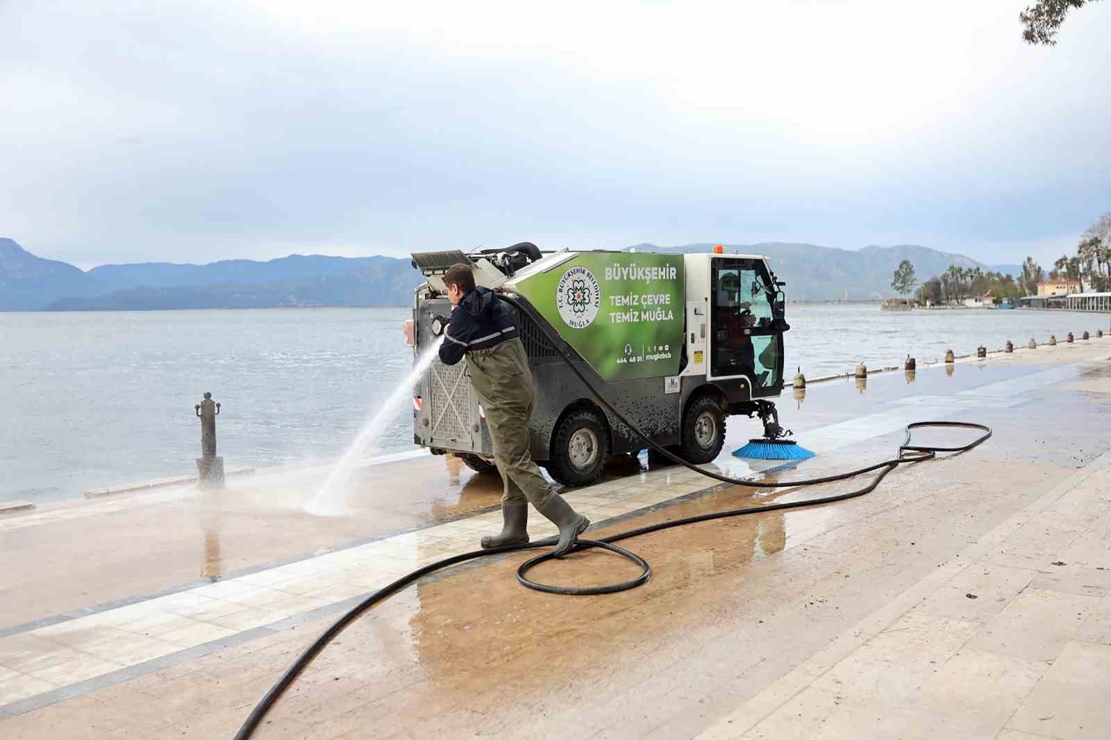 Muğla Büyükşehir Belediyesi, Köyceğiz ilçesinde yoğun yağışlar nedeniyle yaşanan göl