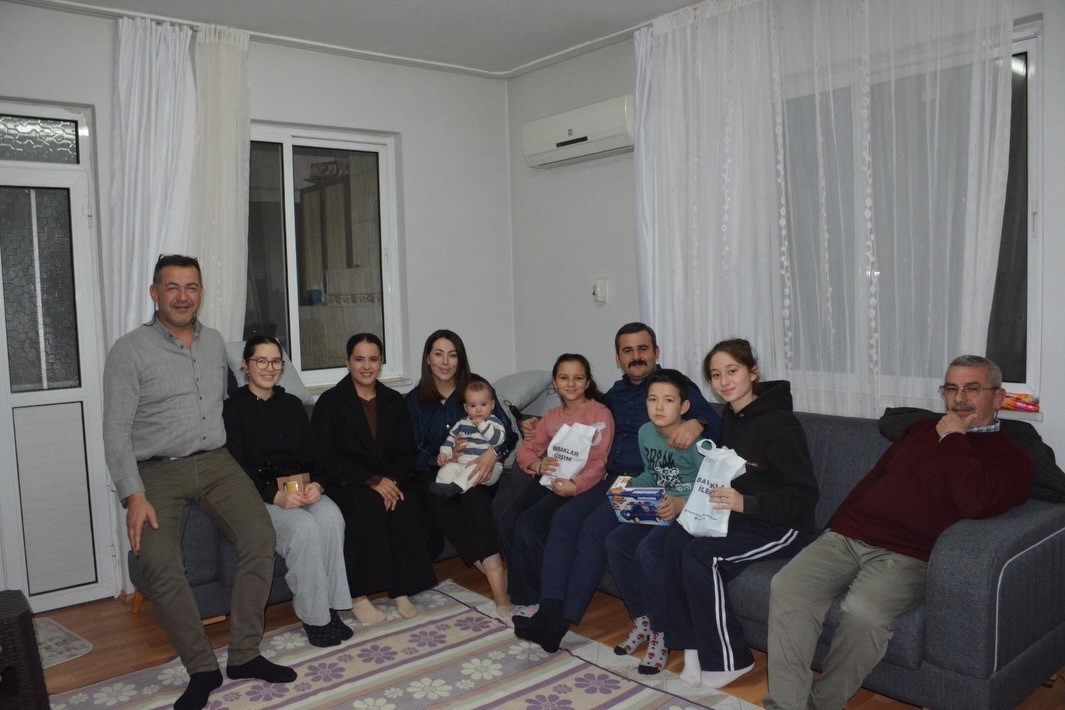 Muğla’nın Köyceğiz ilçe Kaymakamlığı tarafından başlatılan "Gönüller Bir, Sofralar Bir"