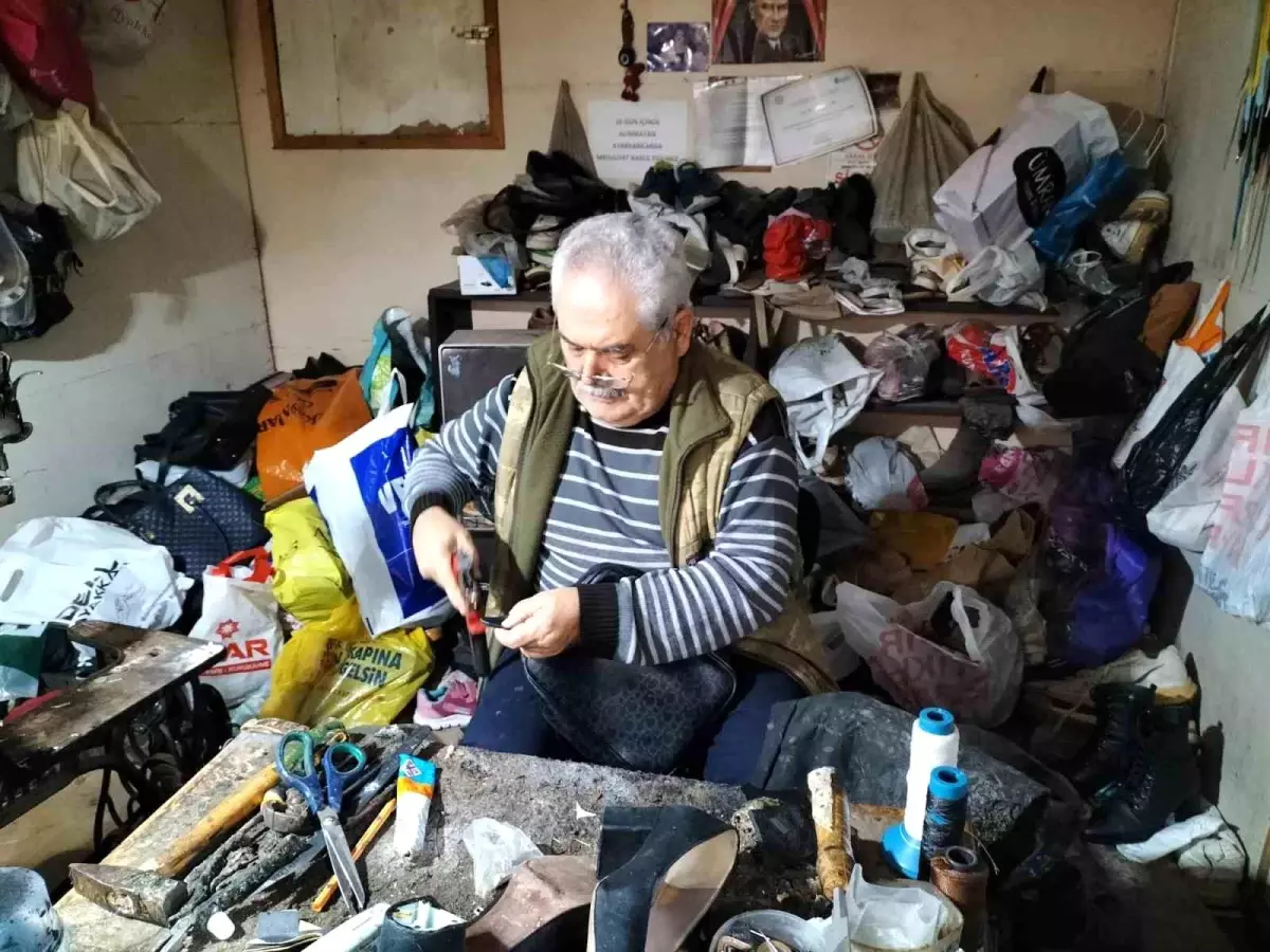 Muğla'nın Köyceğiz ilçesinde 64 yaşındaki Ali Dağdelen, emekli olmasına rağmen