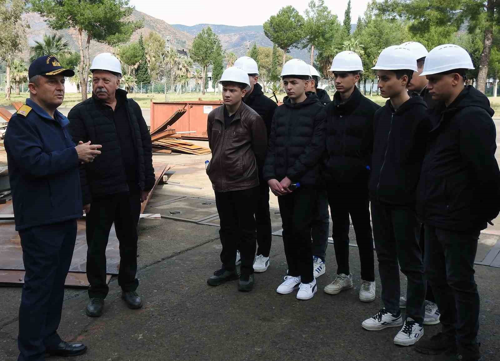 Savunma sanayinin ihtiyaç duyduğu nitelikli insan gücünü yetiştirmek amacıyla Millî