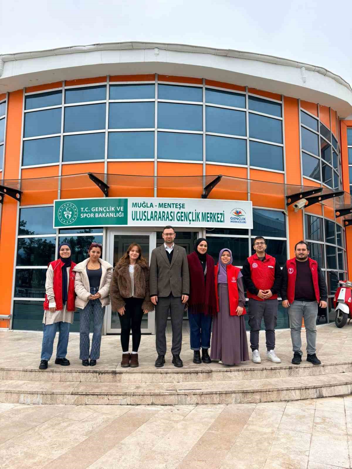 Menteşe Uluslararası Gençlik Merkezi gönüllüleri, Avrupa Birliği destekli "RISE" projesi