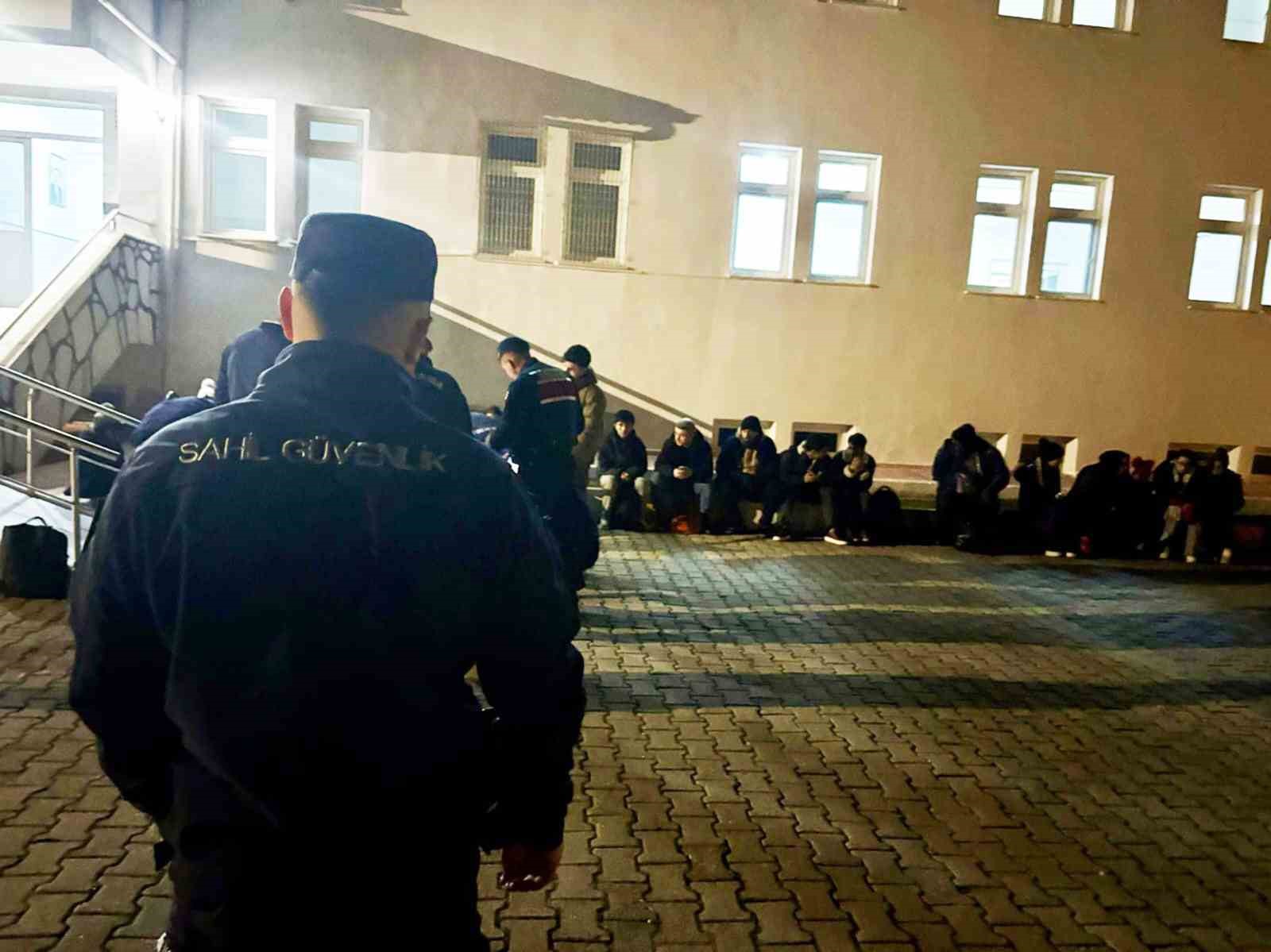 Muğla’nın Milas ilçesi Geren Koyu mevkiinde Sahil Güvenlik ve Jandarma