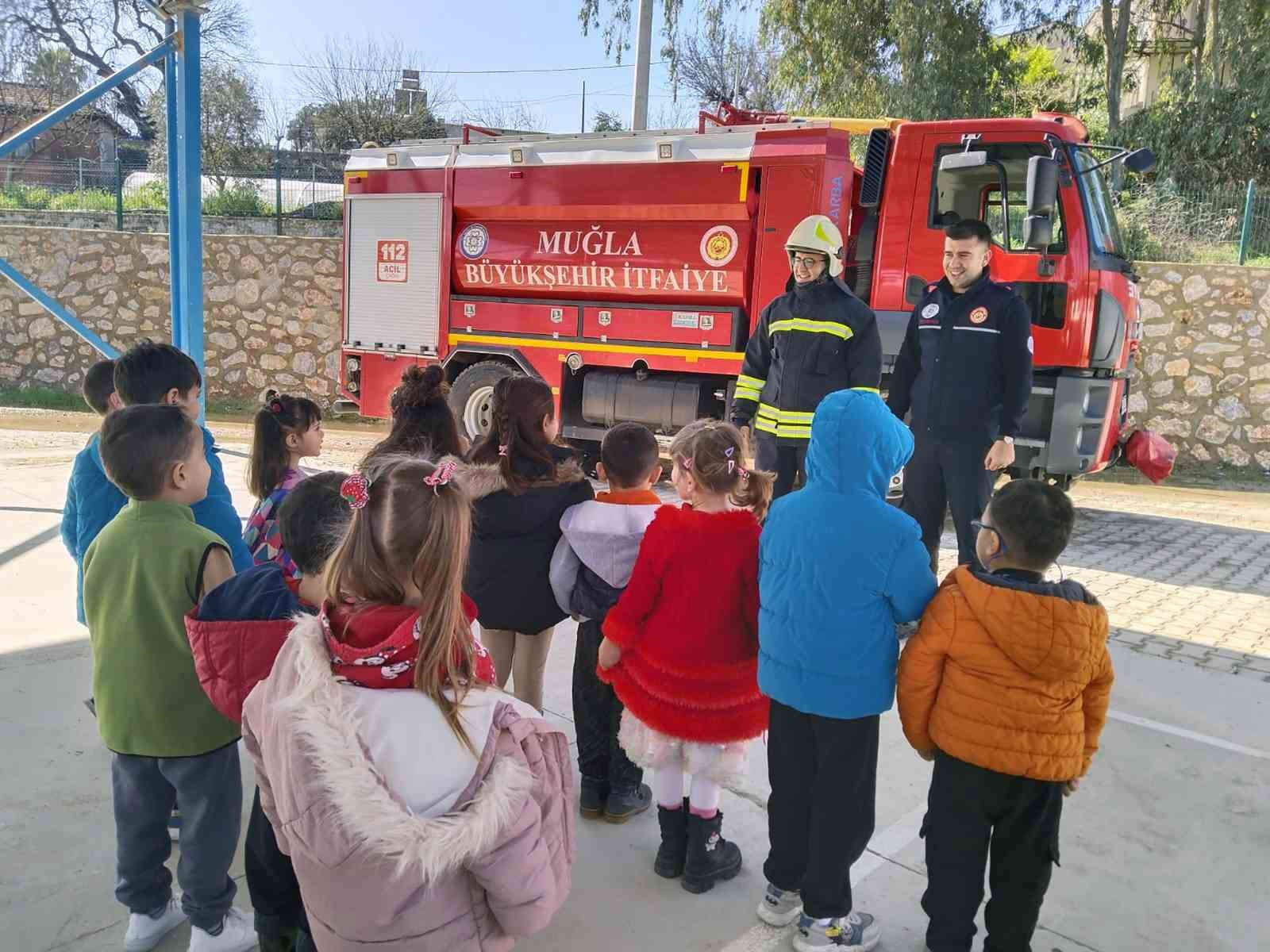 Muğla Büyükşehir Belediyesi İtfaiye Daire Başkanlığı ekipleri, Ula ilçesi Kızılyaka