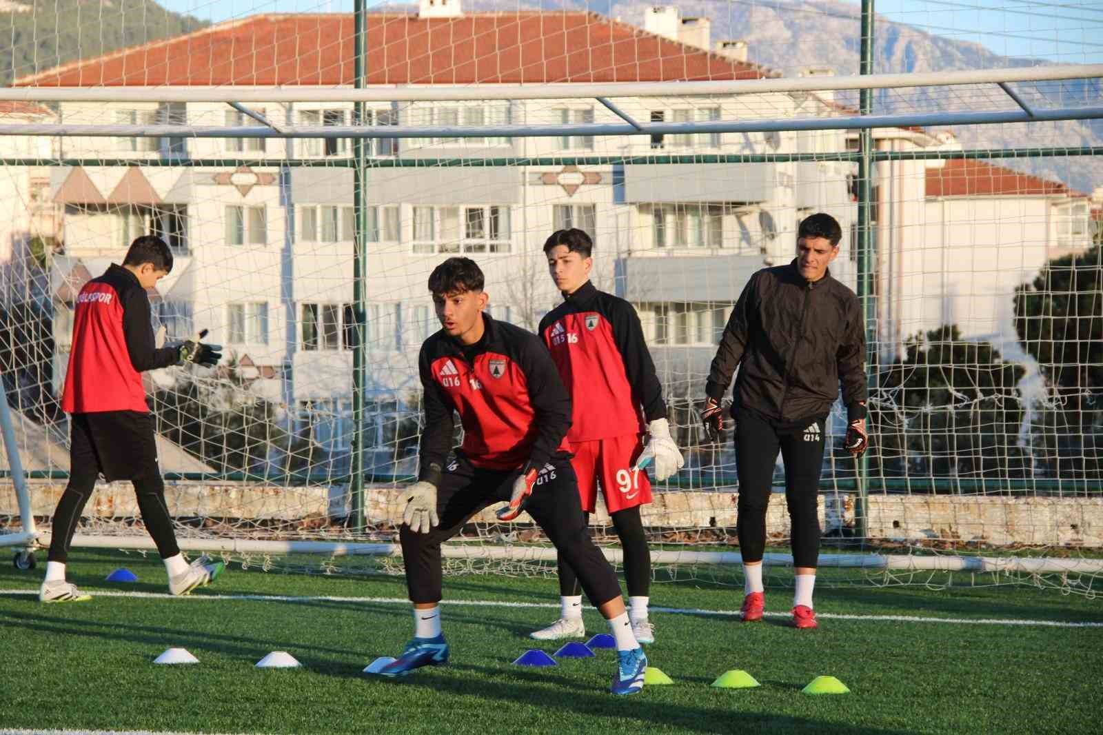 Muğlaspor, altyapıda başlattığı yapılanmayla meyvelerini toplamaya başladı. Kulüp, sadece skor
