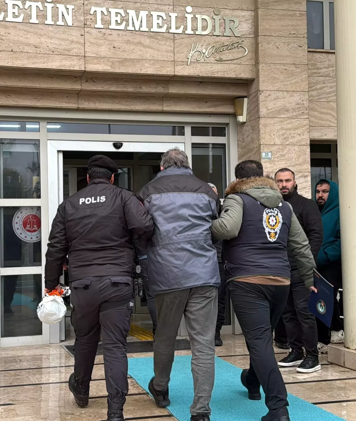 Muğla'da Cumhurbaşkanı ve kamu görevlilerine hakaret içerikli paylaşımlar yapan 'Sakaraltı