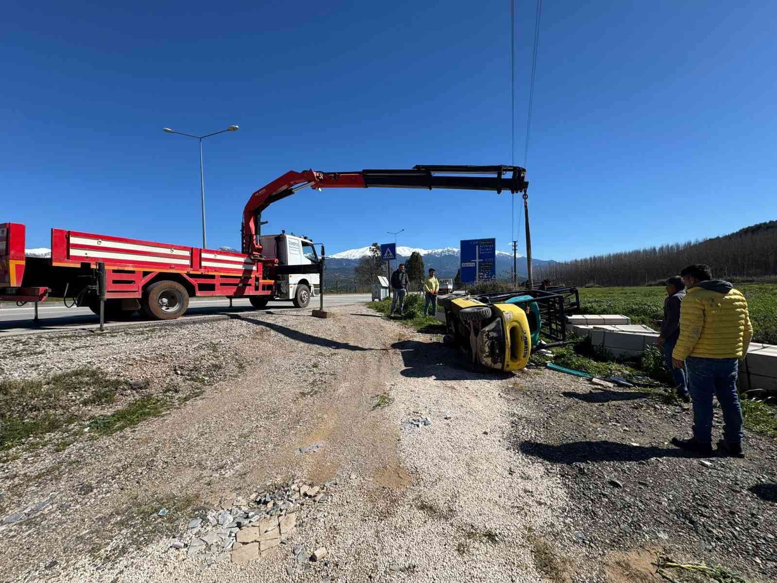 Muğla’nın Seydikemer ilçesinde meydana gelen iş kazasında forkliftin devrilmesi sonucu
