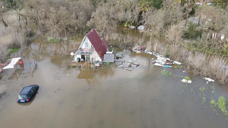 Muğla’da bir haftadır durmayan yağışlar Köyceğiz Gölü’nü taşırdı. Derelerden gelen