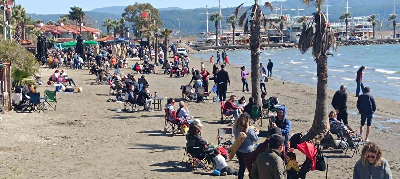 Muğla’nın Ula ilçesine bağlı Akyaka Mahallesi’nde 8 Mart Dünya Kadınlar