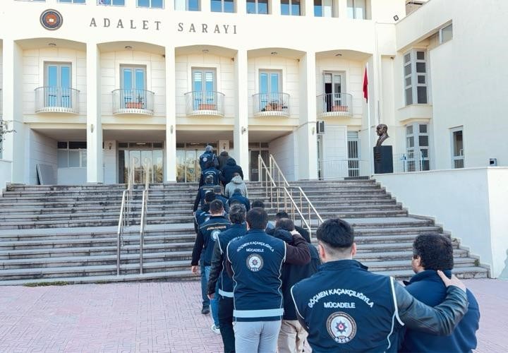 Muğla’nın Bodrum ilçesinde 33 düzensiz göçmenin yakalandığı olayla ilgili 9