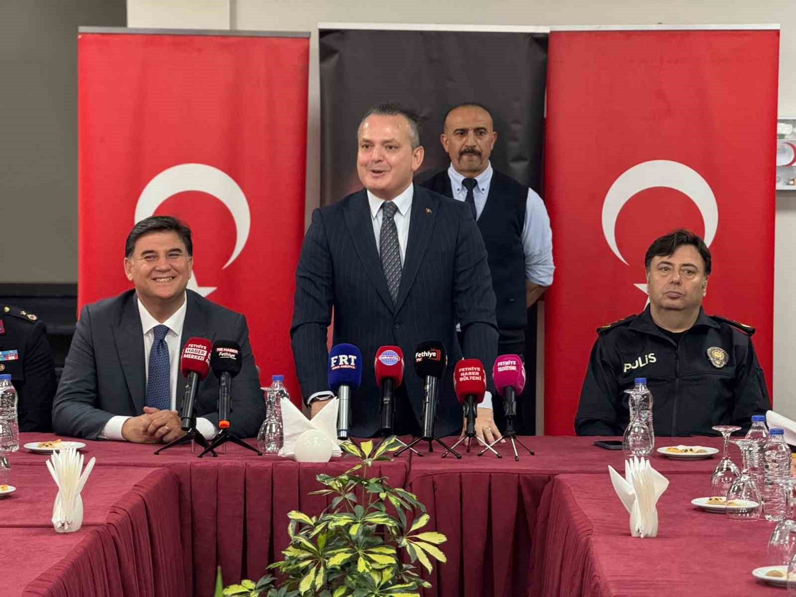 Fethiye Kaymakamı Fatih Akkaya, Ramazan Bayramı dolayısıyla protokol üyeleri ile