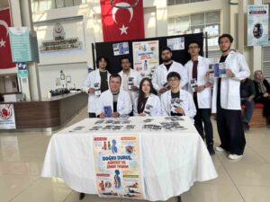 Muğla Sıtkı Koçman Üniversitesi Tıp Fakültesi öğrencileri, sağlıklı bir yaşamın