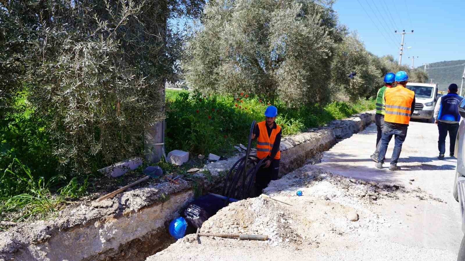 MUSKİ Genel Müdürlüğü, Milas ilçesi Kemikler Mahallesi’nde vatandaşların parsellerinden geçen