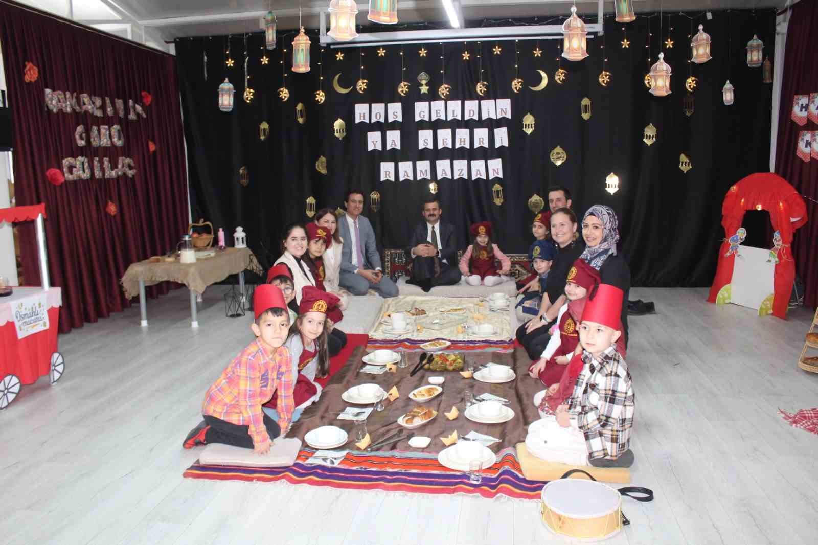 Muğla’nın Köyceğiz ilçesinde minik öğrenciler için tekne orucu ve çocuk