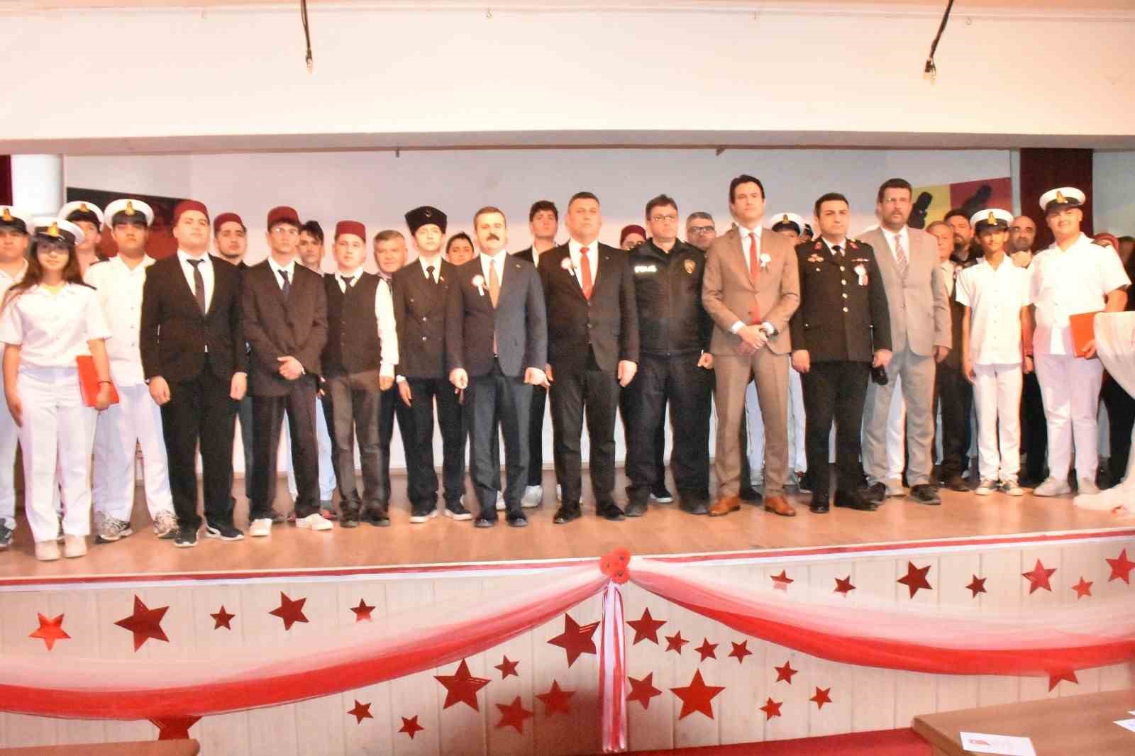 Muğla’nın Köyceğiz ilçesinde İstiklal Marşının kabulünün 105. Yıl dönümü nedeniyle