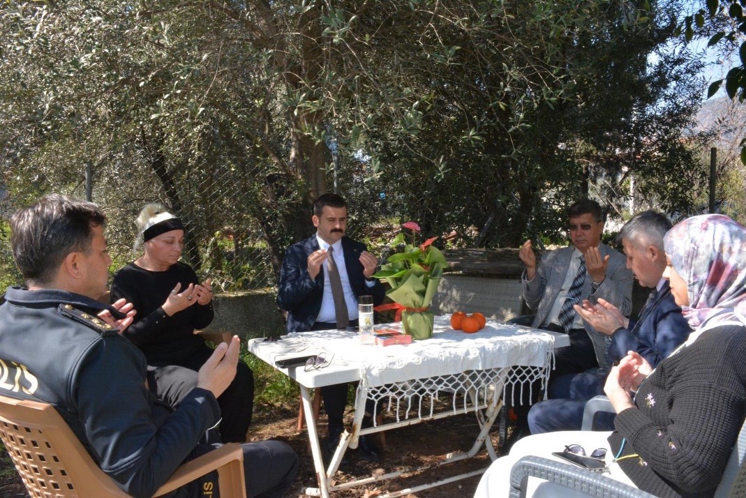 Muğla’nın Köyceğiz ilçesinde Kaymakam Mert Kumcu şehit ailelerini, Gaziler ve