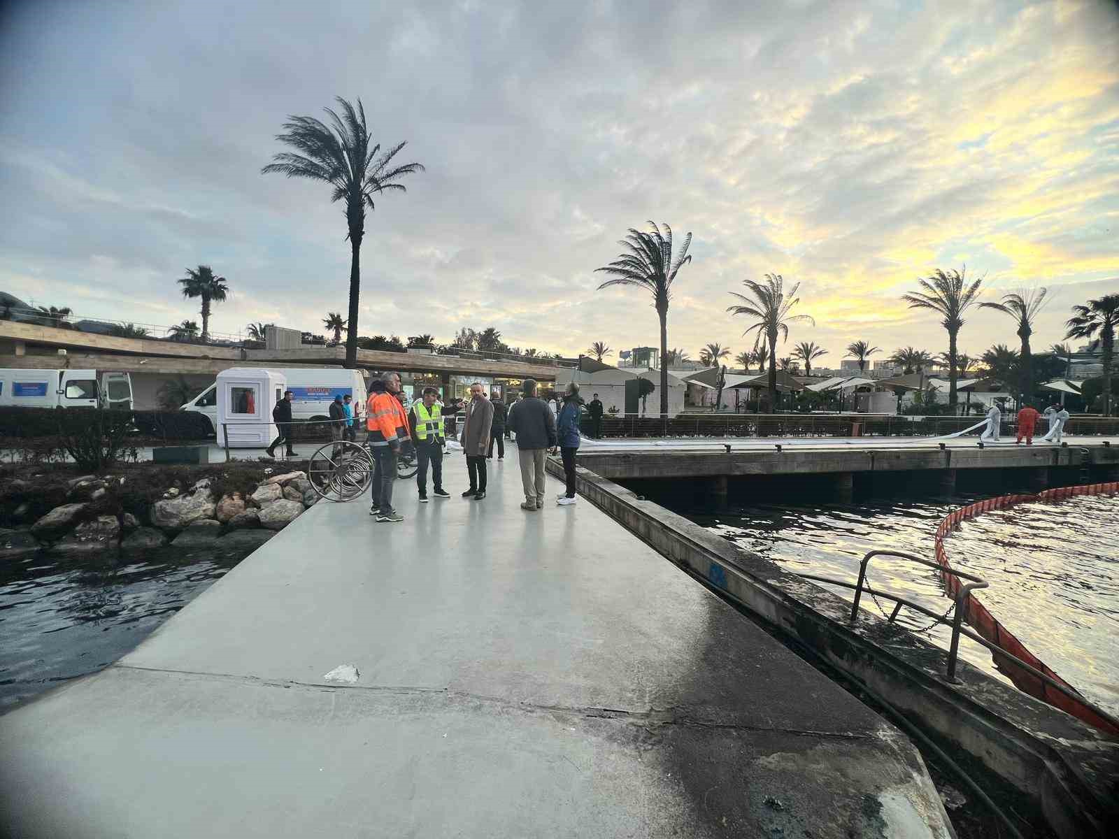 Muğla’nın Bodrum ilçesinde marinada çıkan ve 7 motoryatın battığı yangınla