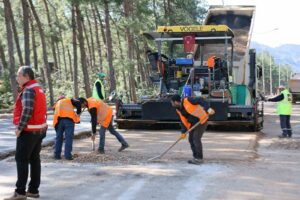 Muğla Büyükşehir Belediyesi, il genelinde ulaşım altyapısını güçlendirmeye yönelik çalışmalarını
