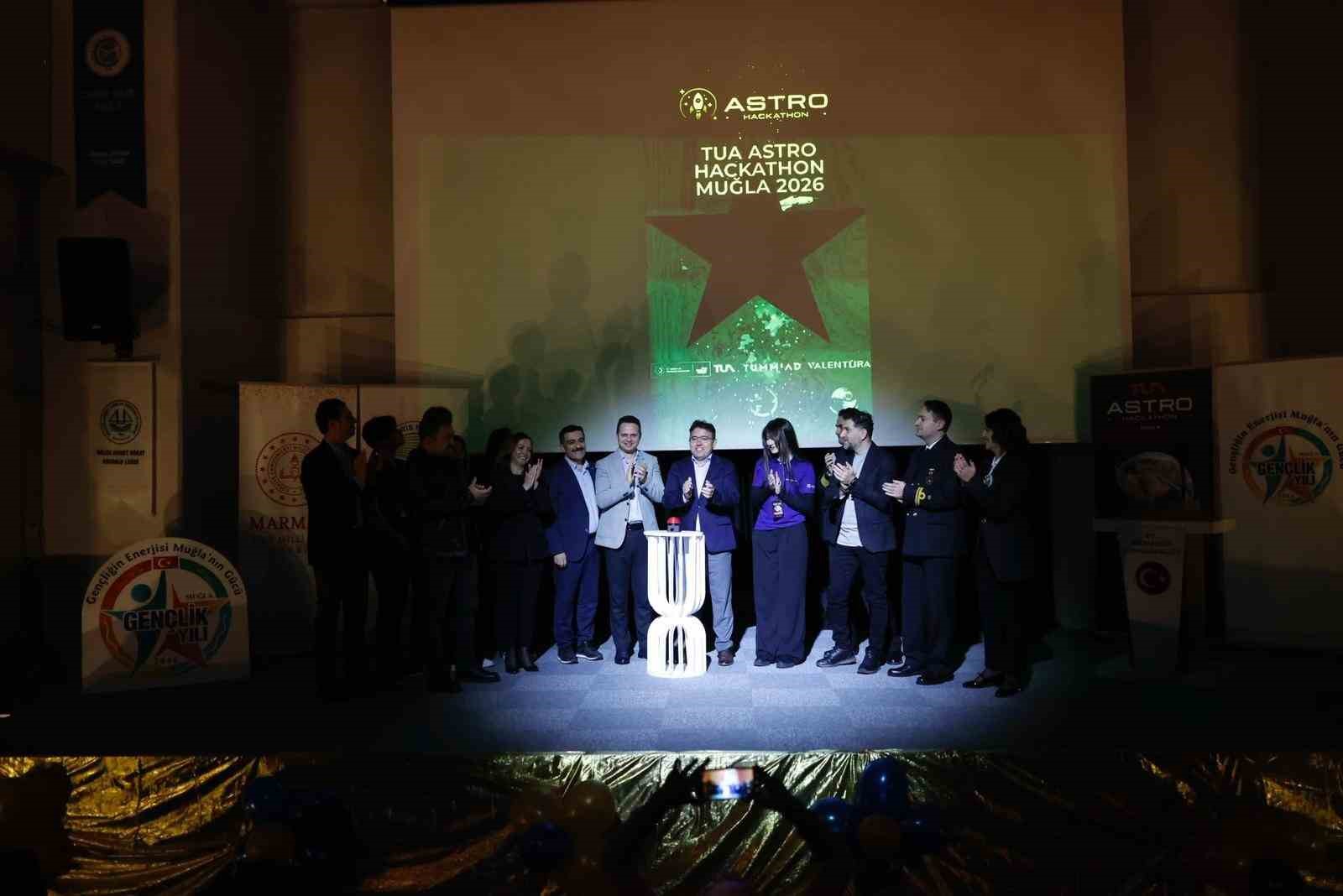 Muğla’nın Marmaris ilçesinde bilim ve teknolojiye ilgi duyan gençleri bir