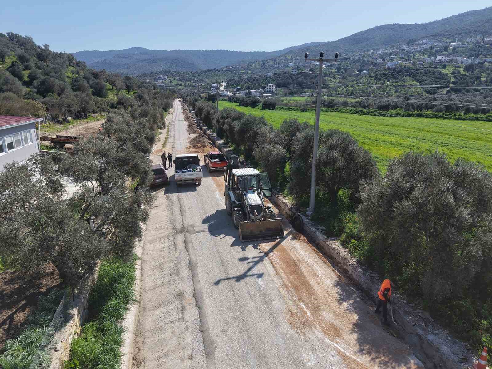 MUSKİ Genel Müdürlüğü, Milas ilçesi Kemikler Mahallesi’nde vatandaşların parsellerinden geçen