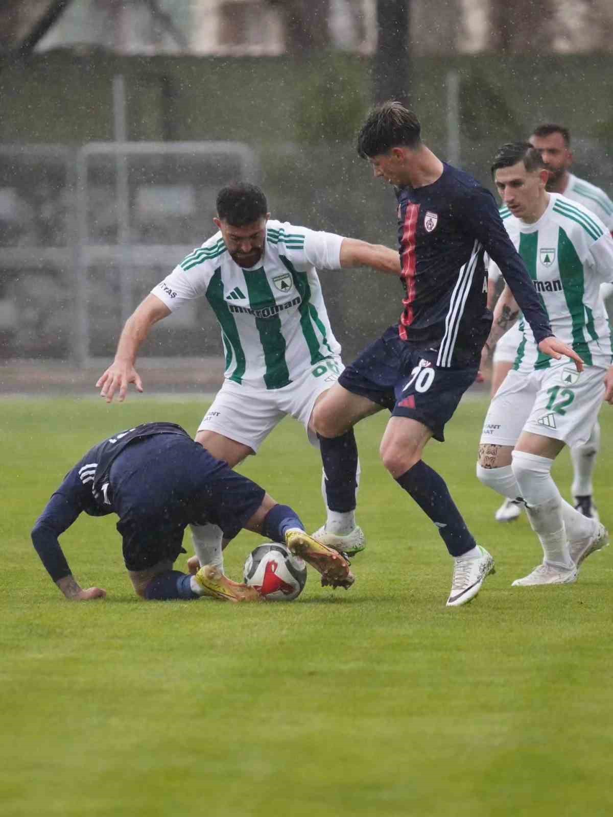 TFF 2. Beyaz Grup’un 31. hafta mücadelesinde Muğlaspor sahasında Altınordu’ya