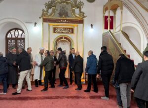 Muğla Valisi Dr. İdris Akbıyık, Ramazan Bayramı namazını Menteşe Kurşunlu