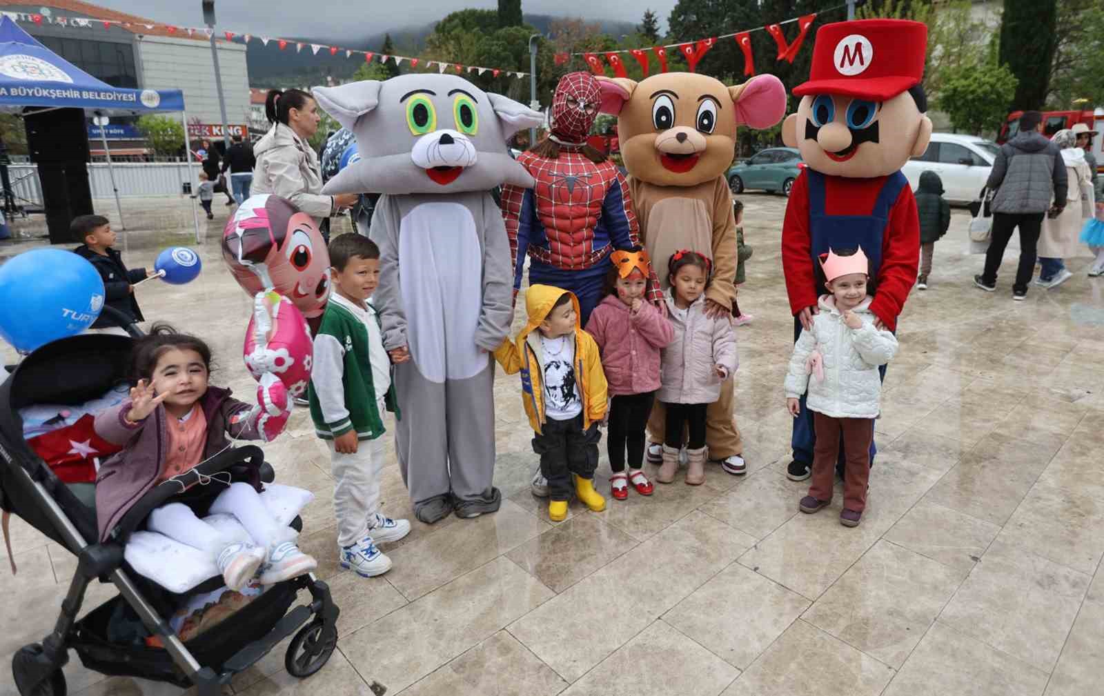 Muğla Büyükşehir Belediyesi tarafından hazırlanan etkinlikler kapsamında çocuklar için özel