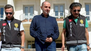 Muğla Büyükşehir Belediye Başkanı Ahmet Aras’ın özel danışmanı Levent Arkan,