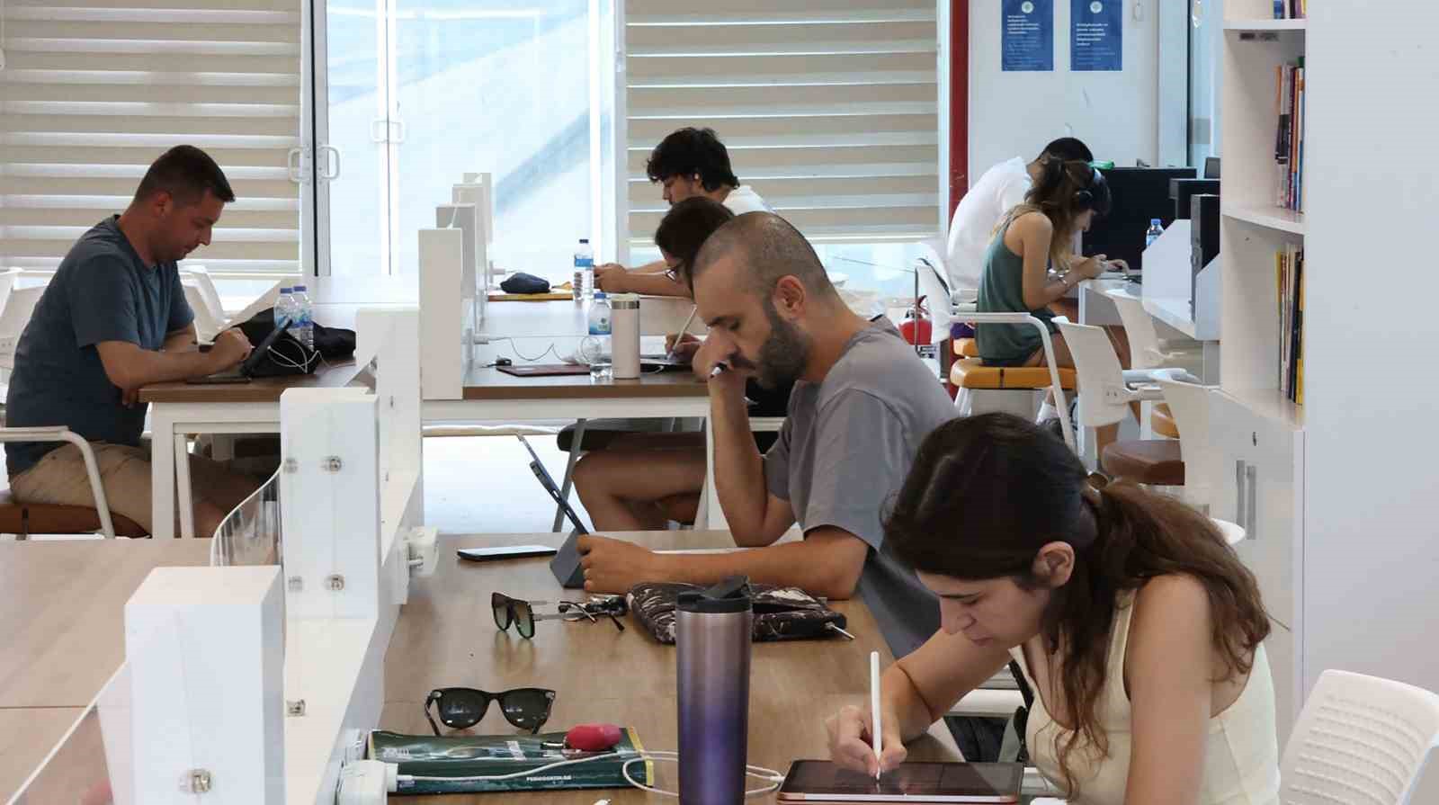 Muğla’da vatandaşların bilgiye, yeni kitaplara, farklı arşivlere ulaşmasını kolaylaştırmak için